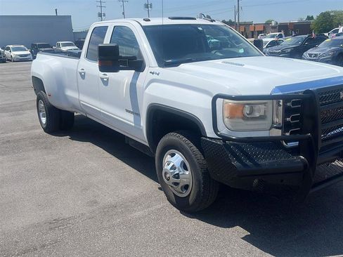Used 2015 GMC Sierra 3500 SLE w/ SLE Preferred Package AWD/4WD image 8