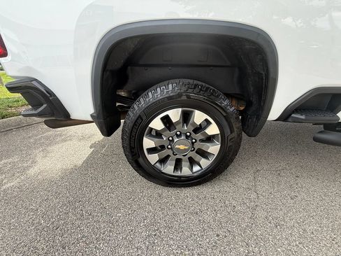 Used 2021 Chevrolet Silverado 2500 Custom w/ Custom Value Package AWD/4WD image 34