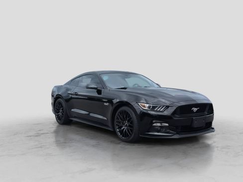 Used 2017 Ford Mustang GT Premium w/ GT Performance Package RWD image 2