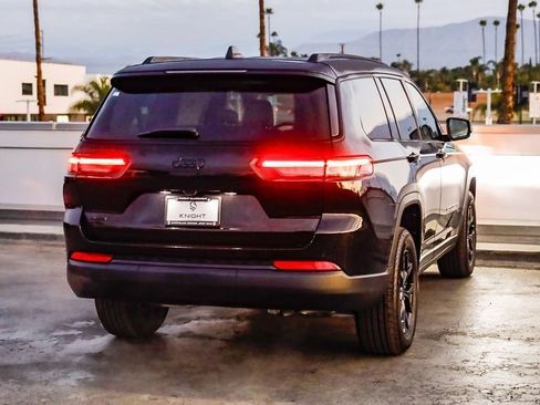 New 2025 Jeep Grand Cherokee L Altitude image 9
