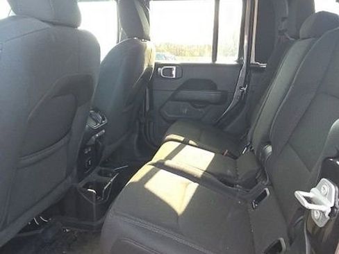 Used 2021 Jeep Gladiator Overland w/ Dual Top Group image 15