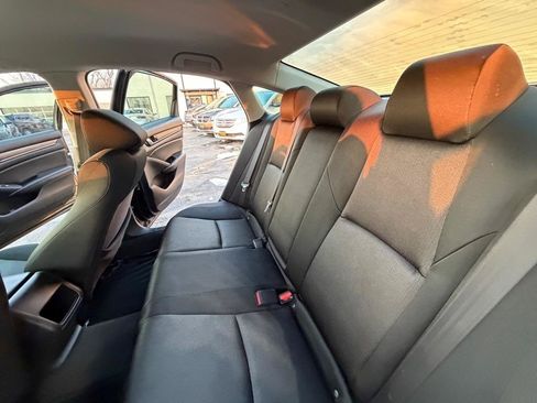 Used 2018 Honda Accord LX image 12