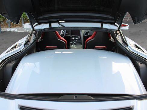Used 2019 Chevrolet Corvette Stingray Coupe w/ 1LT RWD image 24