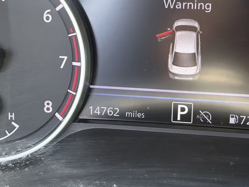 Used 2025 Nissan Sentra SR FWD image 27