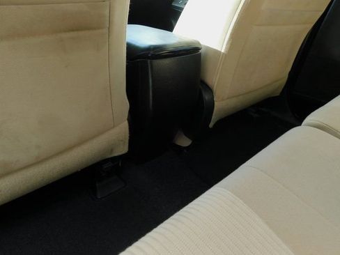 Used 2015 Toyota RAV4 XLE image 17