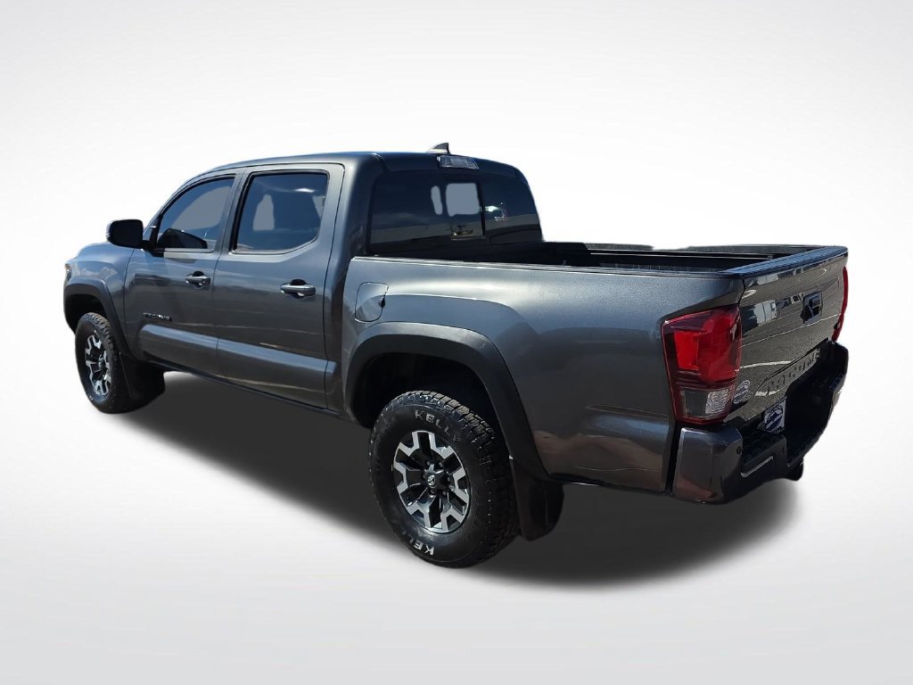 Used 2019 Toyota Tacoma TRD Off-Road w/ Technology Package AWD/4WD image 8