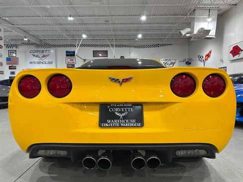 Used 2005 Chevrolet Corvette Coupe w/ Preferred Equipment Group RWD image 19