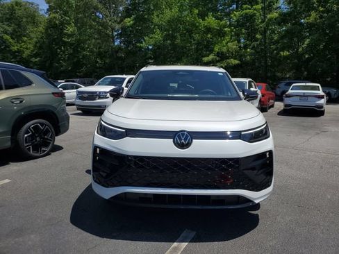 New 2026 Volkswagen Tiguan SE R-Line AWD/4WD image 2