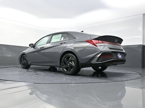 New 2026 Hyundai Elantra Sport FWD image 33