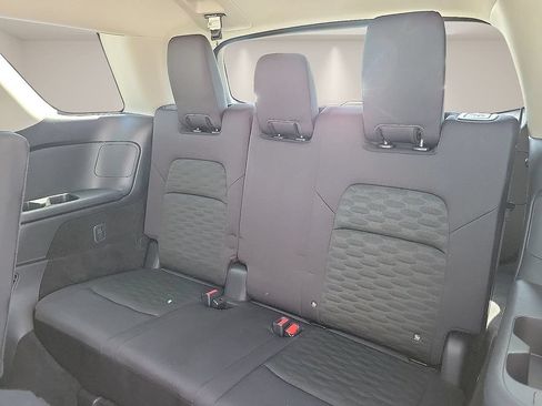 Used 2025 Nissan Pathfinder S AWD/4WD image 8