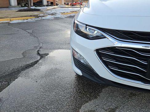 Certified 2023 Chevrolet Malibu LT image 11