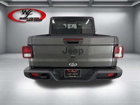 New 2026 Jeep Gladiator Sport image 7