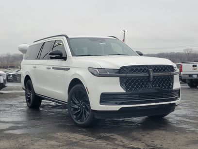 New 2025 Lincoln Navigator L Reserve w/ Jet Appearance Package