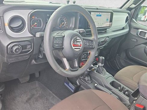 Used 2024 Jeep Wrangler Unlimited Sport AWD/4WD image 9