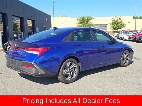 Used 2025 Hyundai Elantra SEL FWD image 3