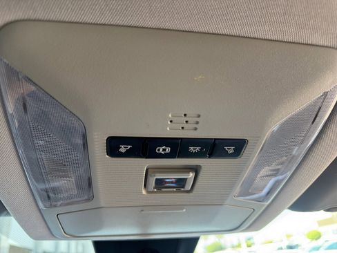 Used 2020 Toyota RAV4 LE w/ Carpet Mat Package FWD image 31