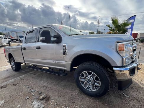Used 2022 Ford F350 XLT image 4