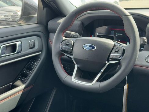 New 2026 Ford Explorer ST-Line w/ ST-Line Street Pack AWD/4WD image 7