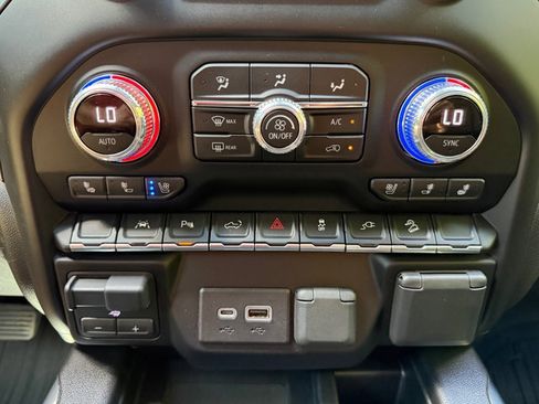 Used 2021 GMC Sierra 1500 Denali w/ Driver Alert Package II AWD/4WD image 26