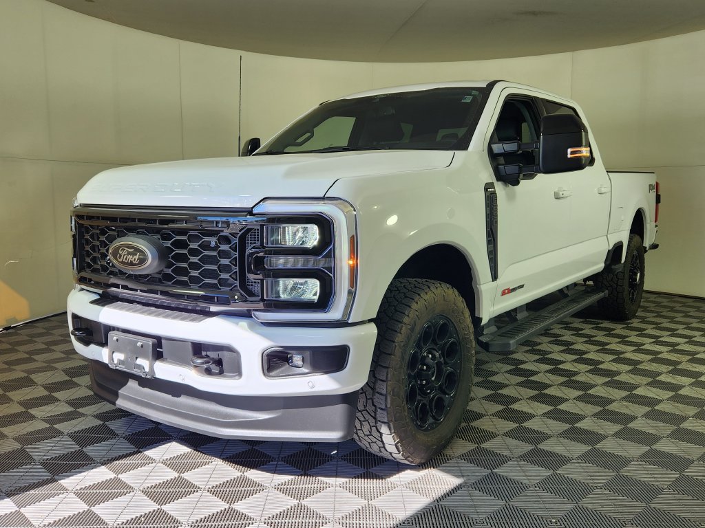 Used 2026 Ford F250 Lariat w/ Black Appearance Package AWD/4WD image 3