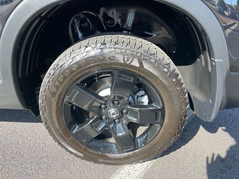 Certified 2025 Honda Ridgeline Black Edition image 43