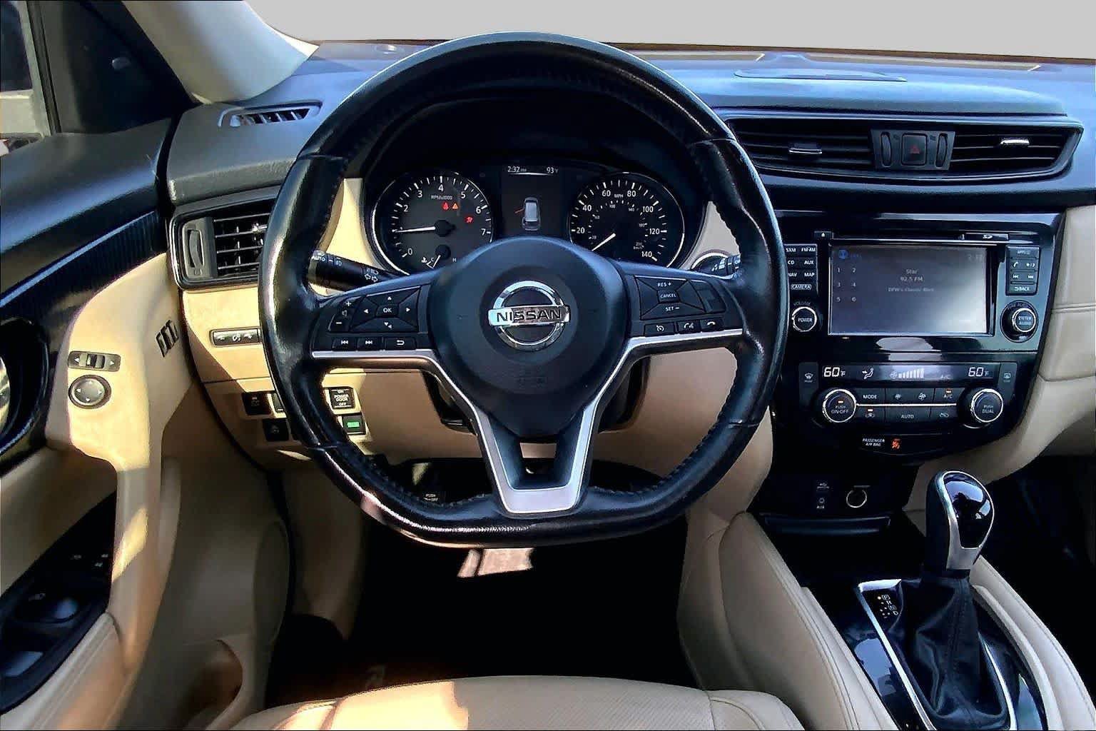 Used 2017 Nissan Rogue SL w/ SL Premium Package FWD image 6