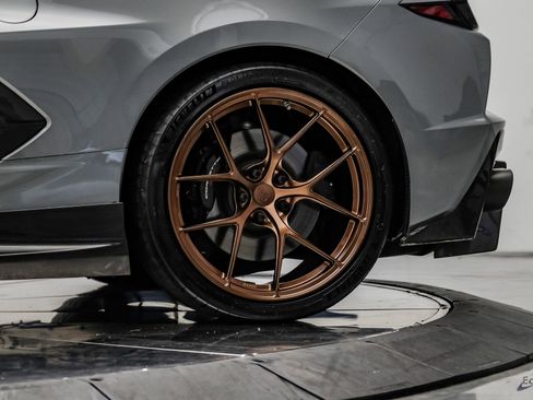 Used 2022 Chevrolet Corvette Stingray 2LT Z51 Performance & w/ Z51 Performance Package image 99