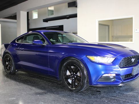 Used 2016 Ford Mustang Coupe image 32