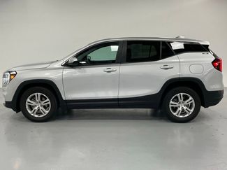 Used 2022 GMC Terrain SLE video 2