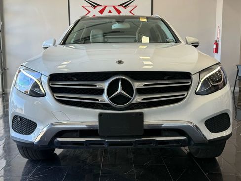 Used 2019 Mercedes-Benz GLC 300 image 2
