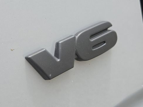 Used 2021 Toyota Tacoma TRD Off-Road AWD/4WD image 17