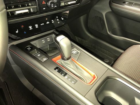 New 2026 Nissan Kicks SR w/ Cold Weather Package image 18