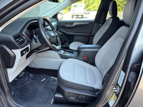 Used 2024 Ford Escape Active image 11