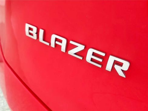 Used 2021 Chevrolet Blazer LT FWD image 17