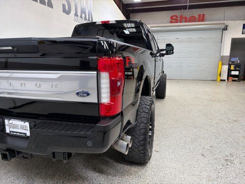 Used 2017 Ford F250 Platinum w/ Platinum Ultimate Package image 39
