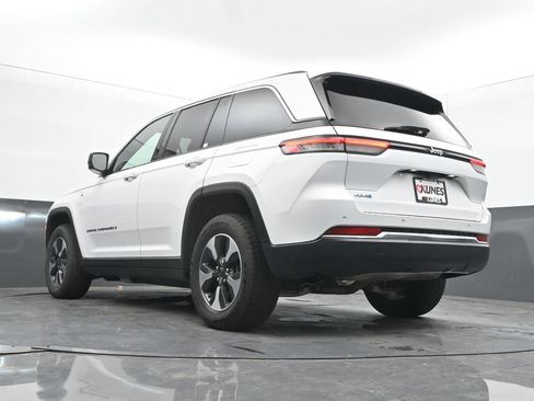 Used 2024 Jeep Grand Cherokee Limited 4xe AWD/4WD image 46
