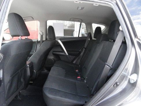 Used 2016 Toyota RAV4 LE image 12