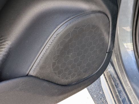 Used 2016 Volvo XC90 T6 Momentum w/ Protection Package Plus image 15