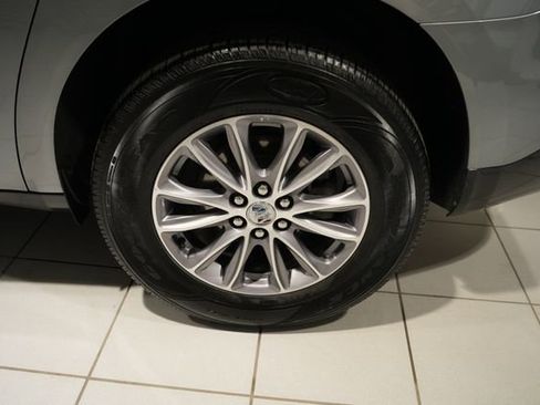 Used 2024 Buick Enclave Essence w/ Trailering Package, 5000 lbs. AWD/4WD image 11