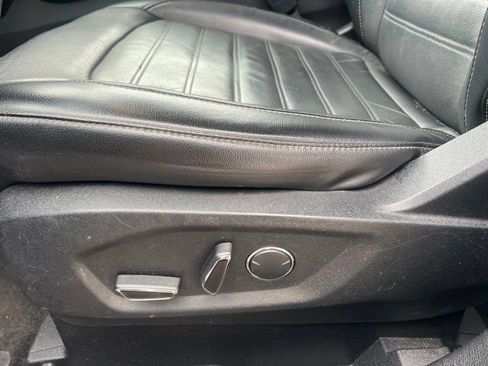 Used 2017 Ford Edge SEL w/ Equipment Group 201A AWD/4WD image 23