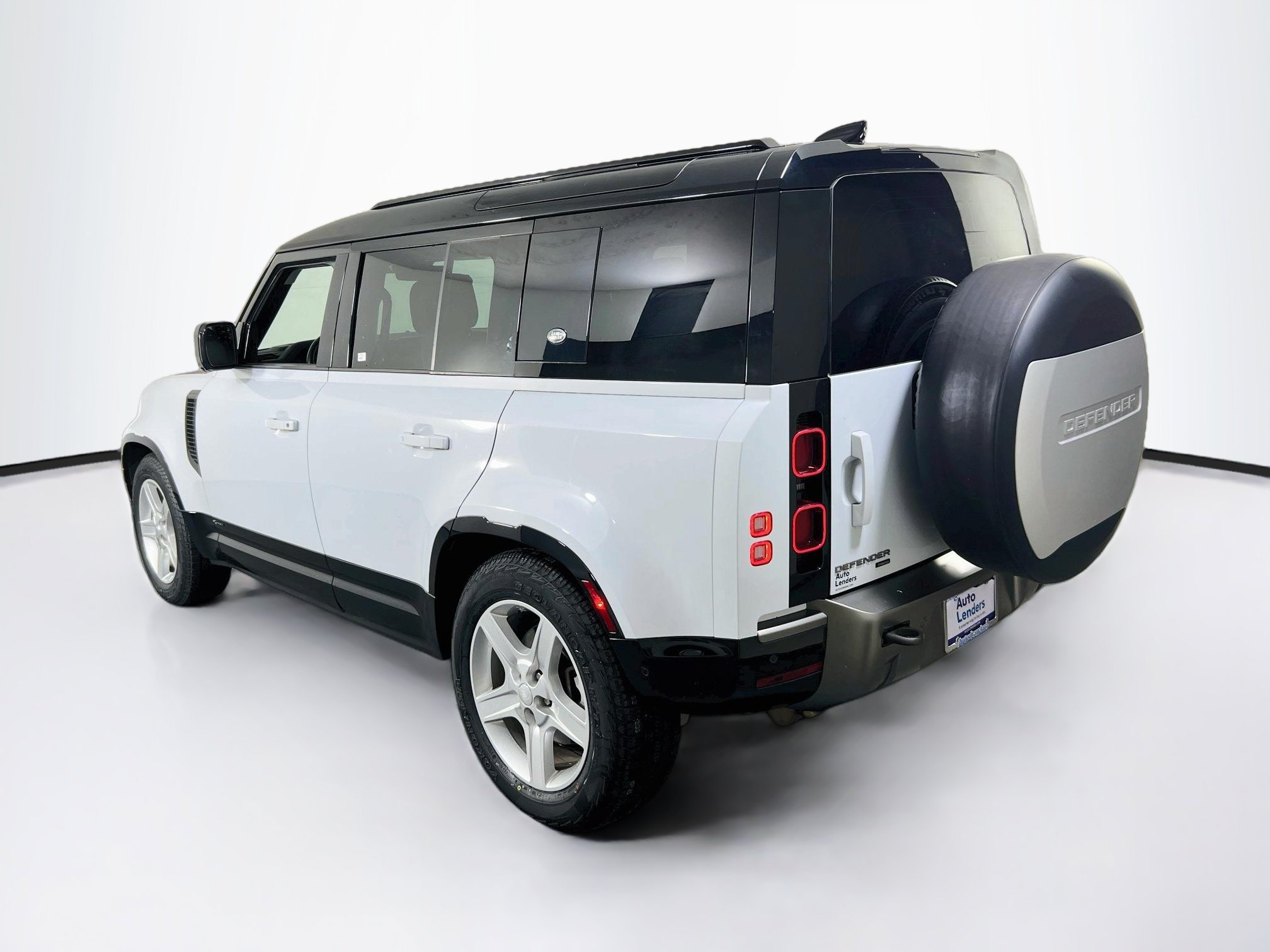 Used 2021 Land Rover Defender 110 X-Dynamic HSE AWD/4WD image 7