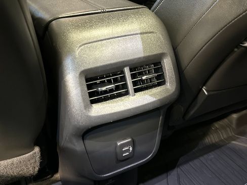 Used 2023 GMC Terrain SLT w/ Infotainment Package II AWD/4WD image 29