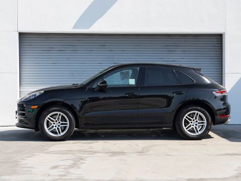 Used 2020 Porsche Macan w/ Premium Package AWD/4WD image 2