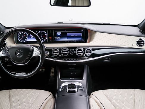 Used 2017 Mercedes-Benz S 550 Sedan image 15