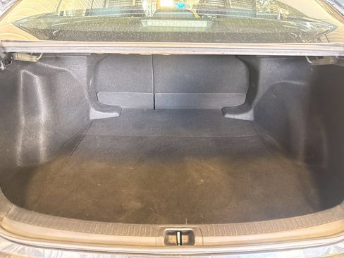 Used 2021 Toyota Corolla LE FWD image 8