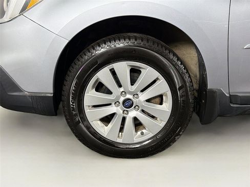 Used 2017 Subaru Outback 2.5i Premium image 29