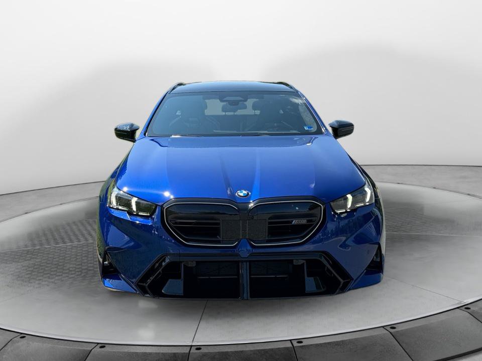New 2027 BMW M5 Touring AWD/4WD image 2