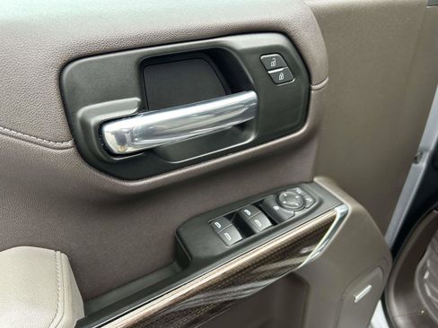 Used 2020 Chevrolet Silverado 1500 RST image 17