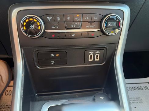 Used 2019 Ford EcoSport Titanium FWD image 18