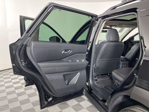 New 2026 Nissan Pathfinder SL w/ SL Premium Package AWD/4WD image 42